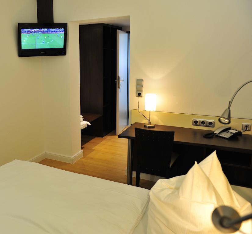 Gaestehaus Am Raeuschenberg Hoexter Ruang foto